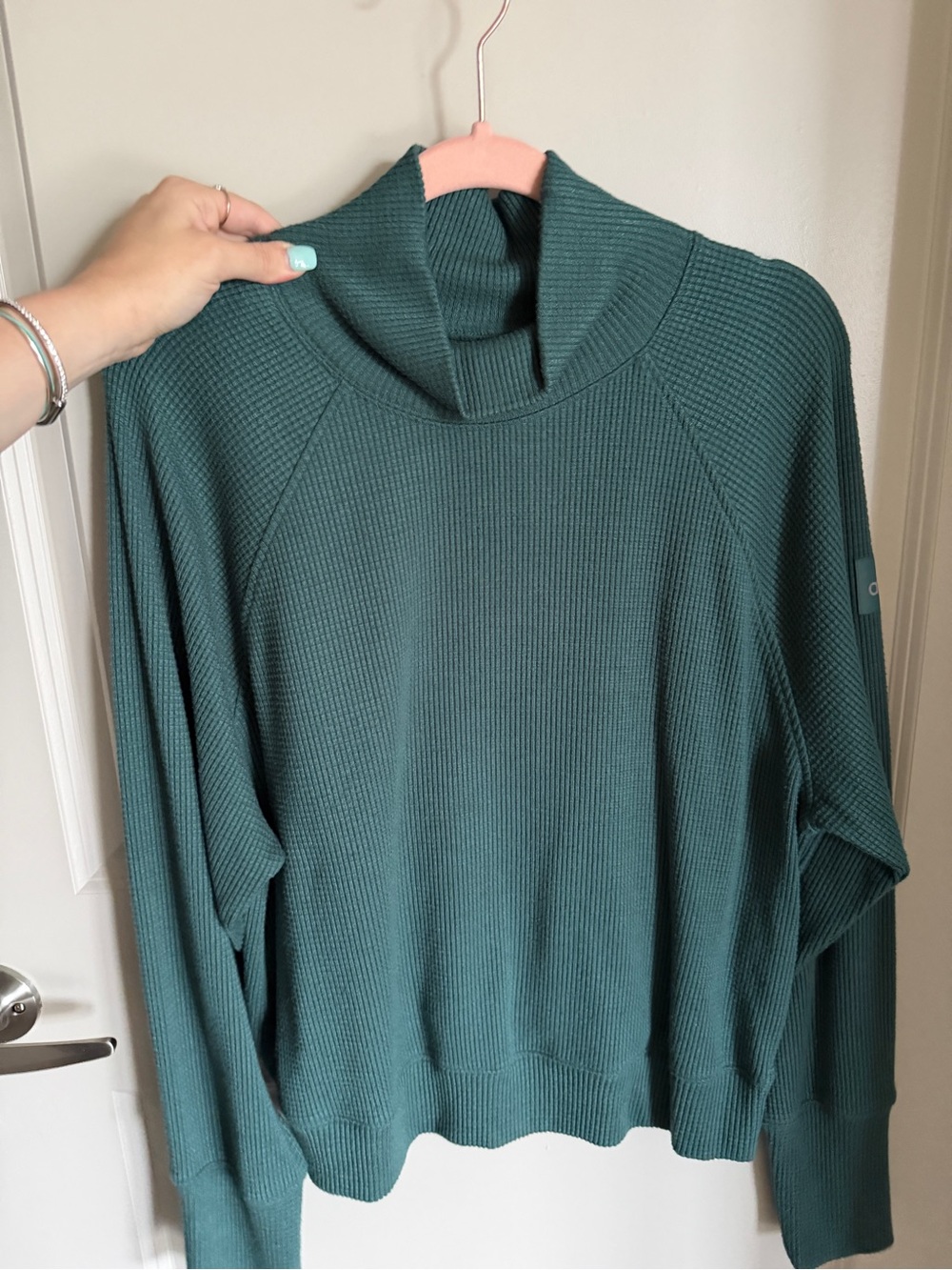 Alo Yoga Waffle Weekend Escape Mock Neck size Large